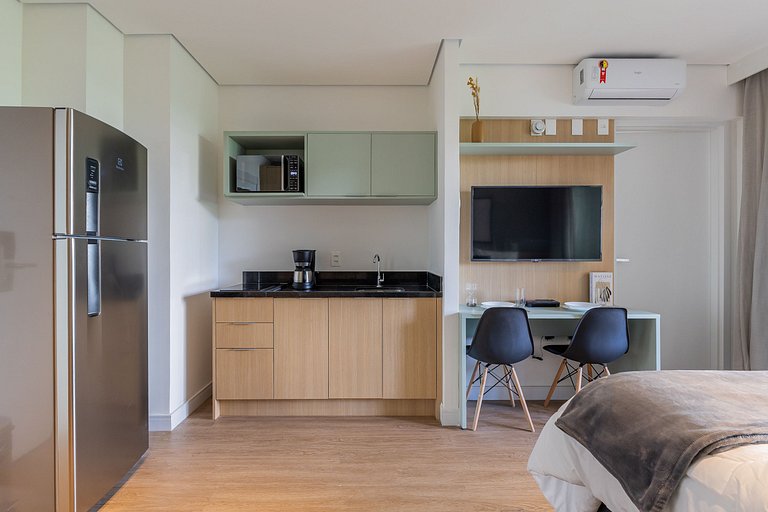 Charmoso studio C/varanda na Pompéia