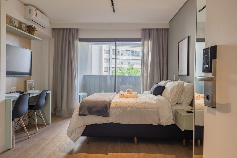 Charmoso studio C/varanda na Pompéia