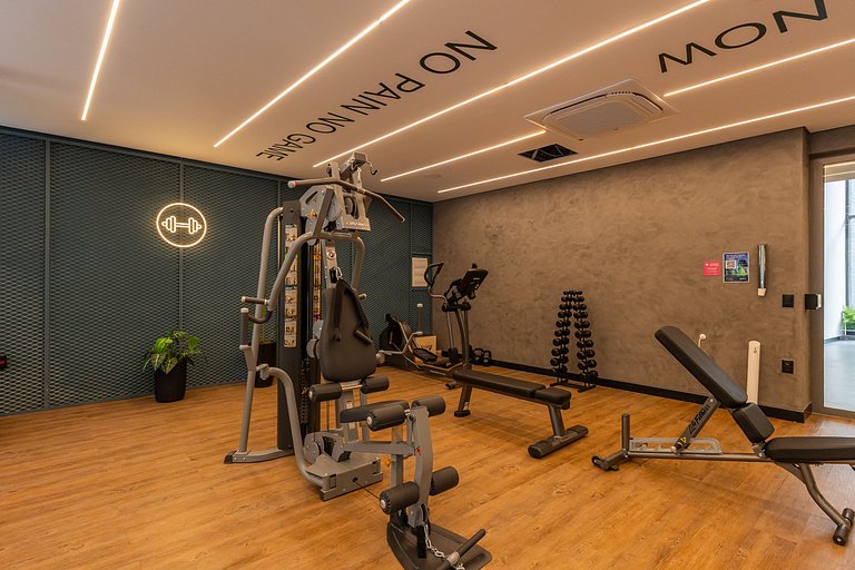 Lindo studio C/varanda na av. Pompéia