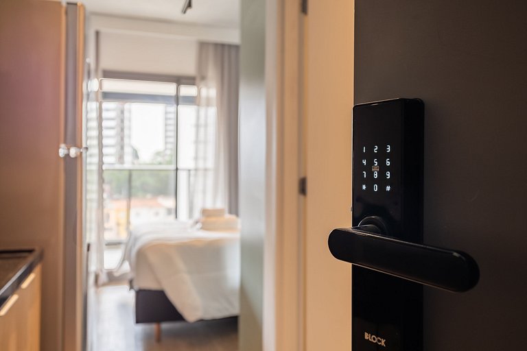 Charmoso studio C/varanda na Pompéia