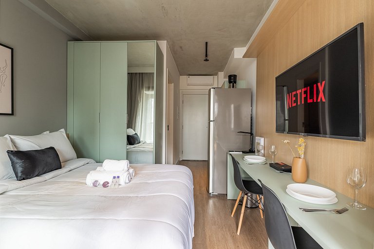 Charmoso studio C/varanda na Pompéia