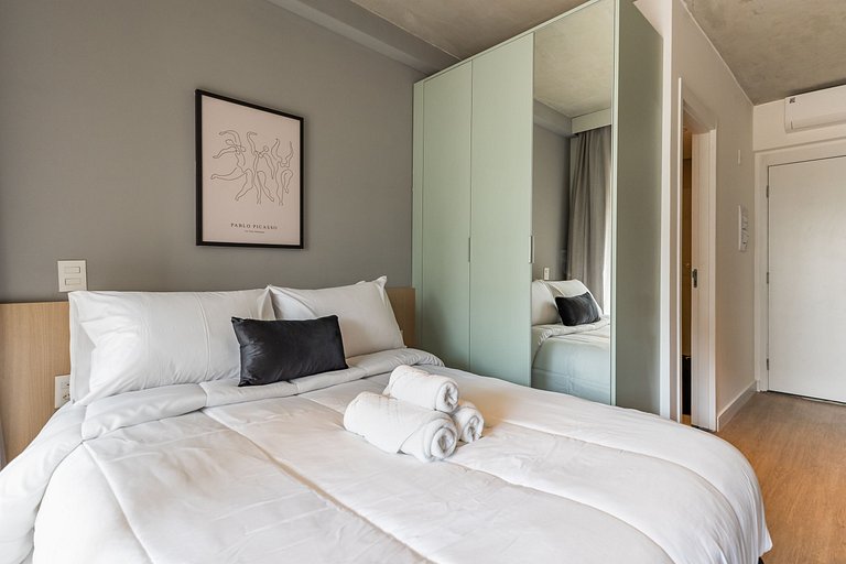 Charmoso studio C/varanda na Pompéia