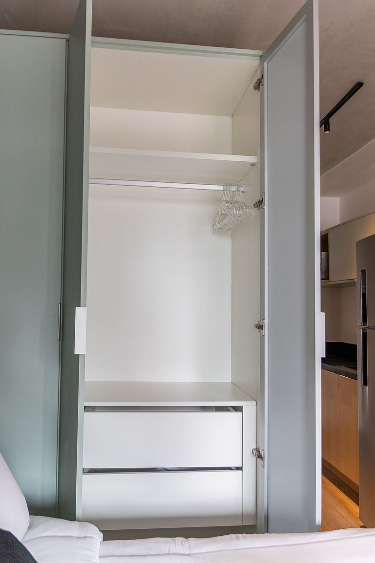 Charmoso studio C/varanda na Pompéia