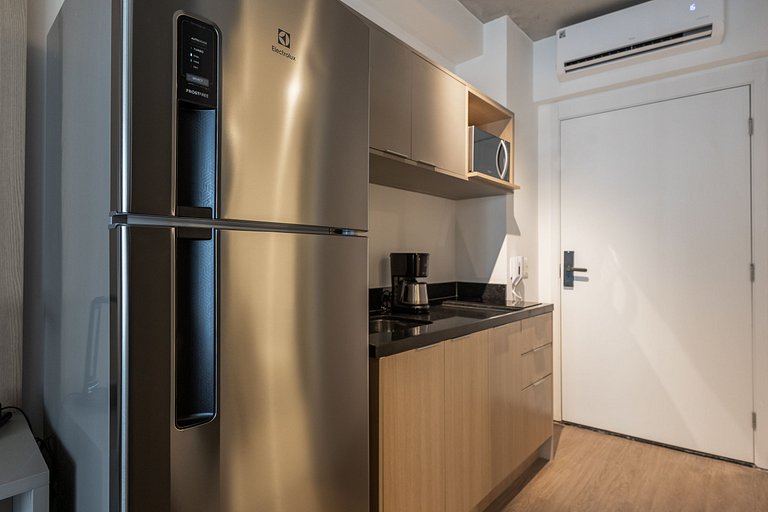 Charmoso studio C/varanda na Pompéia