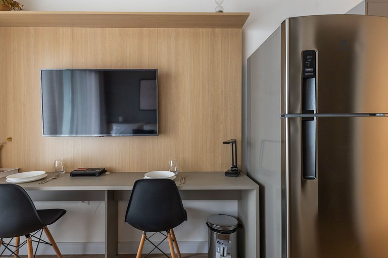 Charmoso studio C/varanda na Pompéia