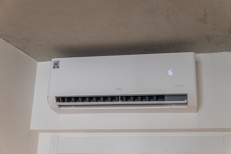 Charmoso studio C/varanda na Pompéia