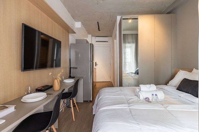 Charmoso studio C/varanda na Pompéia