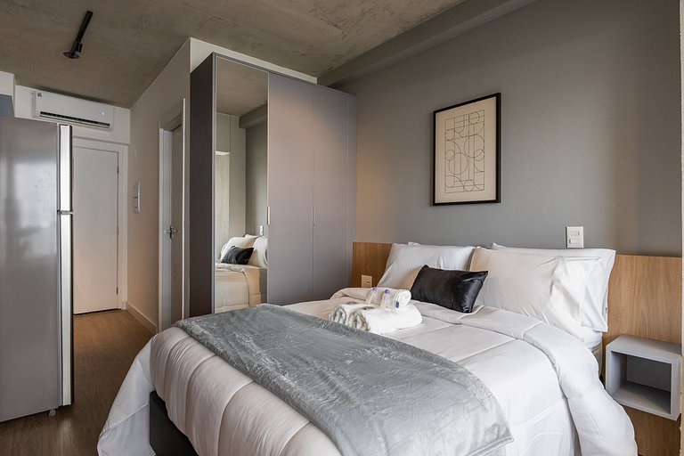 Charmoso studio C/varanda na Pompéia