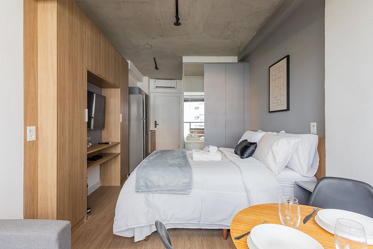 Charmoso studio C/varanda na Pompéia