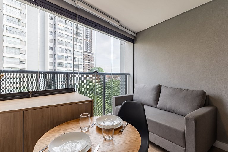 Charmoso studio C/varanda na Pompéia