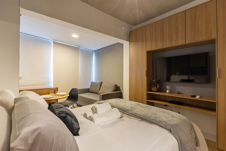 Charmoso studio C/varanda na Pompéia