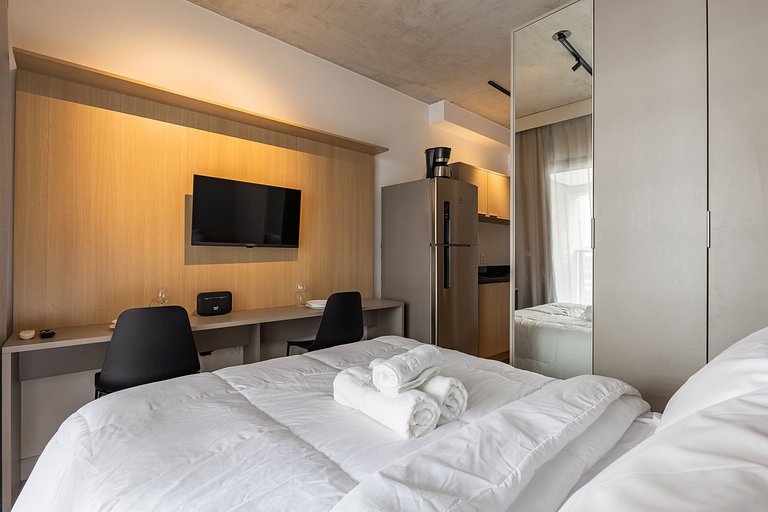 Charmoso studio C/varanda na Pompéia