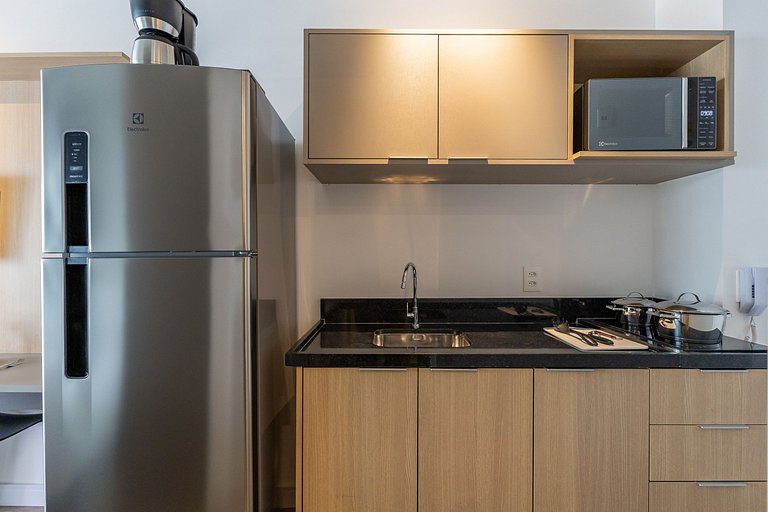 Charmoso studio C/varanda na Pompéia