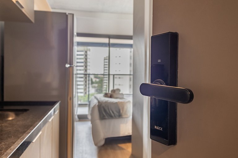 Charmoso studio C/varanda na Pompéia