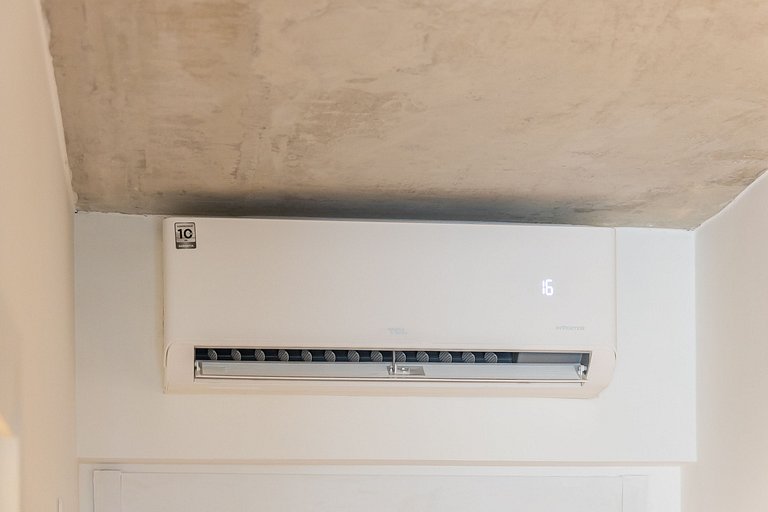 Charmoso studio C/varanda na Pompéia