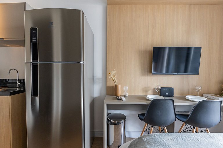 Charmoso studio C/varanda na Pompéia