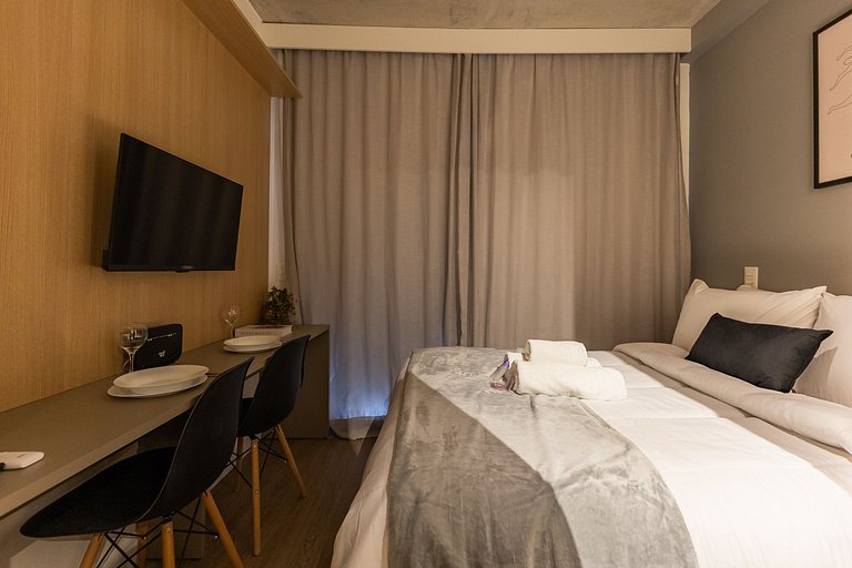 Charmoso studio C/varanda na Pompéia