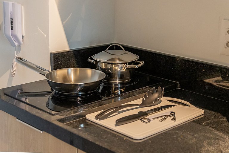 Charmoso studio C/varanda na Pompéia