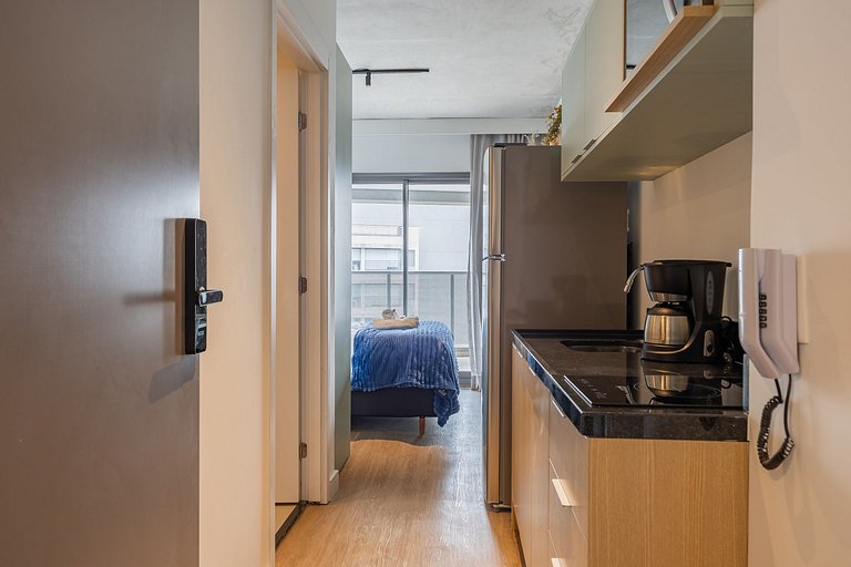 Charmoso studio C/varanda na Pompéia