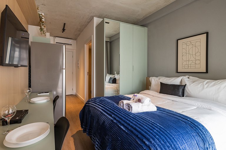 Charmoso studio C/varanda na Pompéia