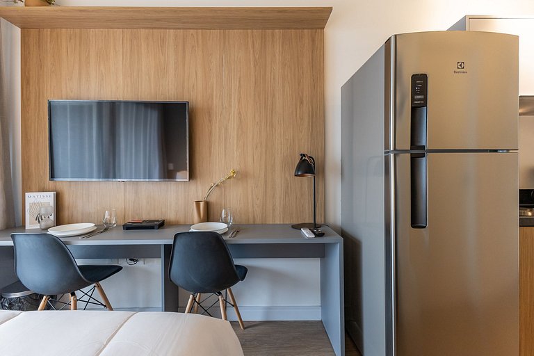 Charmoso studio C/varanda na Pompéia