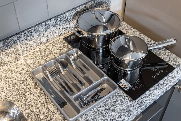 Belo apto de 2 dormitórios ao lado do Allianz