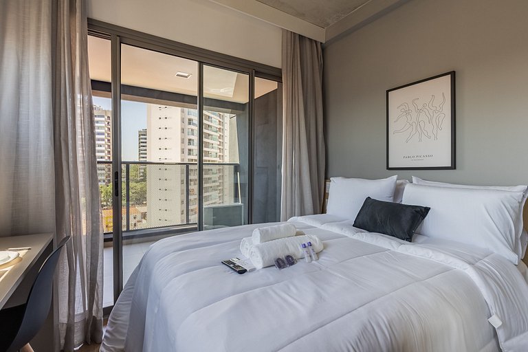 Charmoso studio C/varanda na Pompéia