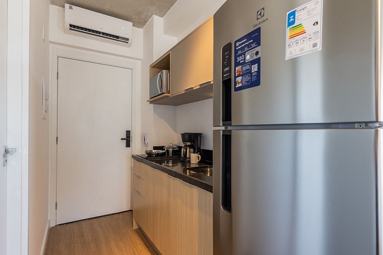 Charmoso studio C/varanda na Pompéia