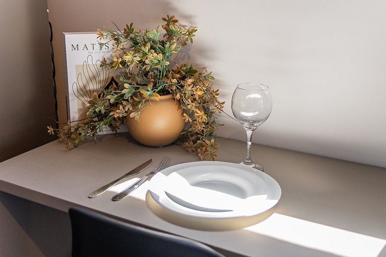 Charmoso studio C/varanda na Pompéia