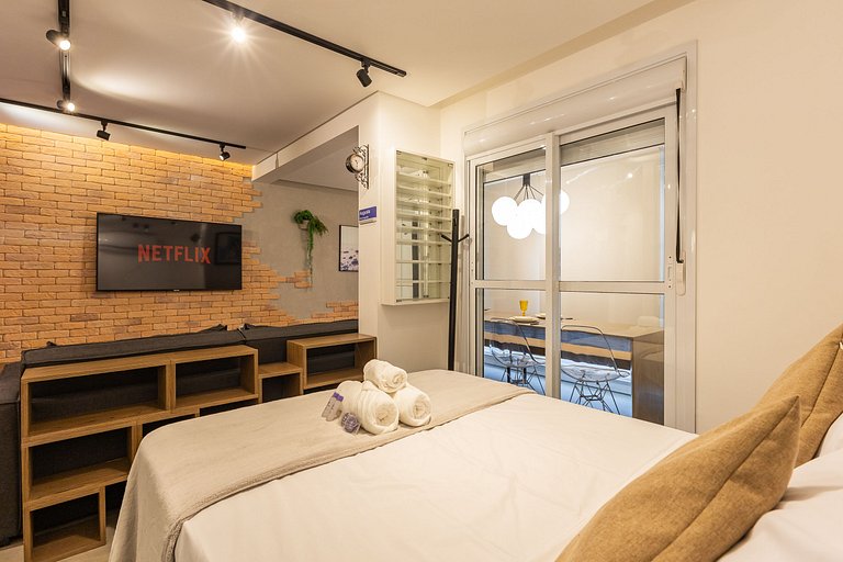 Belo apto C/vaga no coração da Consolação