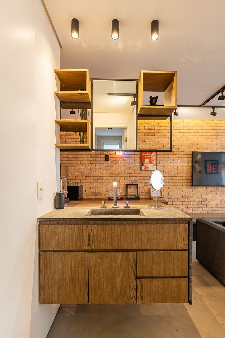 Belo apto C/vaga no coração da Consolação