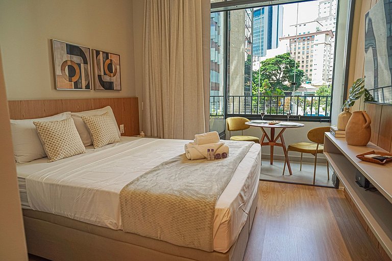Belíssimo studio C/cama queen ao lado do Mackenzie