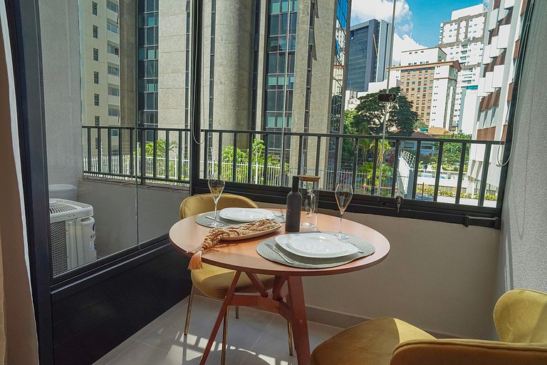 Belíssimo studio C/cama queen ao lado do Mackenzie