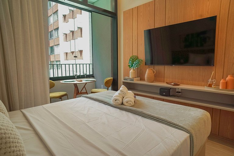 Belíssimo studio C/cama queen ao lado do Mackenzie