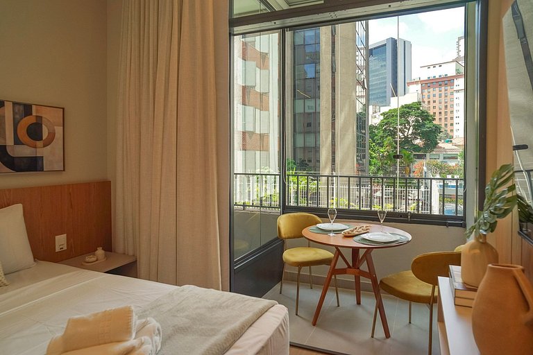 Belíssimo studio C/cama queen ao lado do Mackenzie