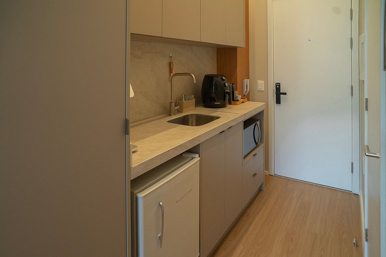 Belíssimo studio C/cama queen ao lado do Mackenzie