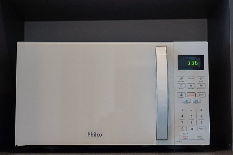 Studio com C/vaga e ampla varanda em Pinheiros