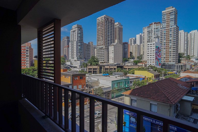 Belo studio ao lado do Allianz