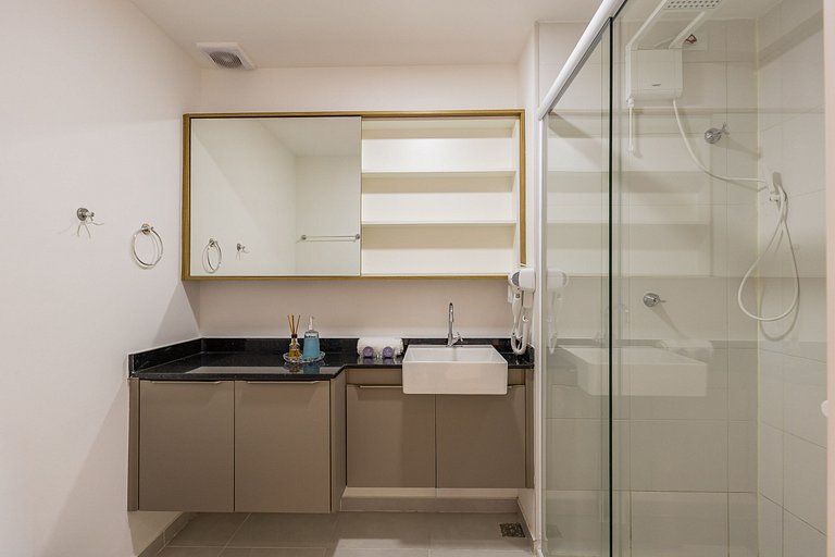 Belo studio no coração da Vila Olimpia