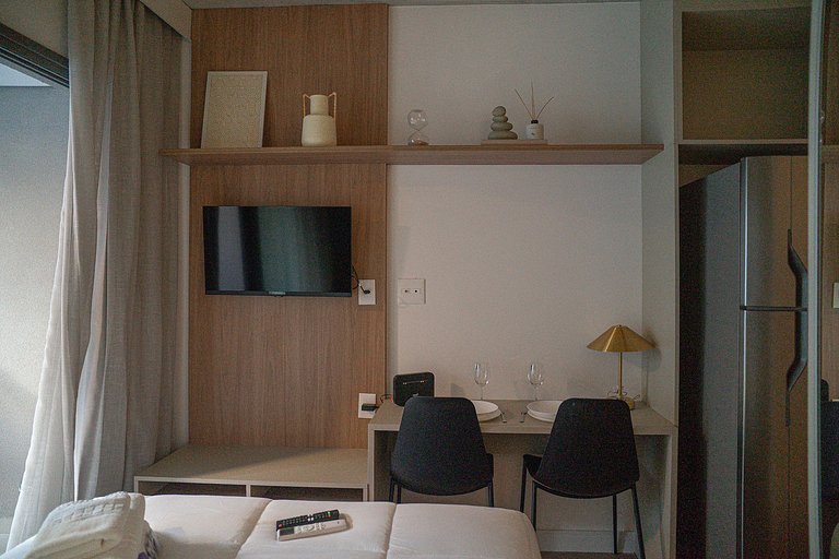 Charmoso studio C/varanda na Pompéia
