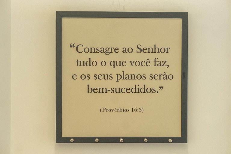 Belo apartamento na Av. Santo Amaro