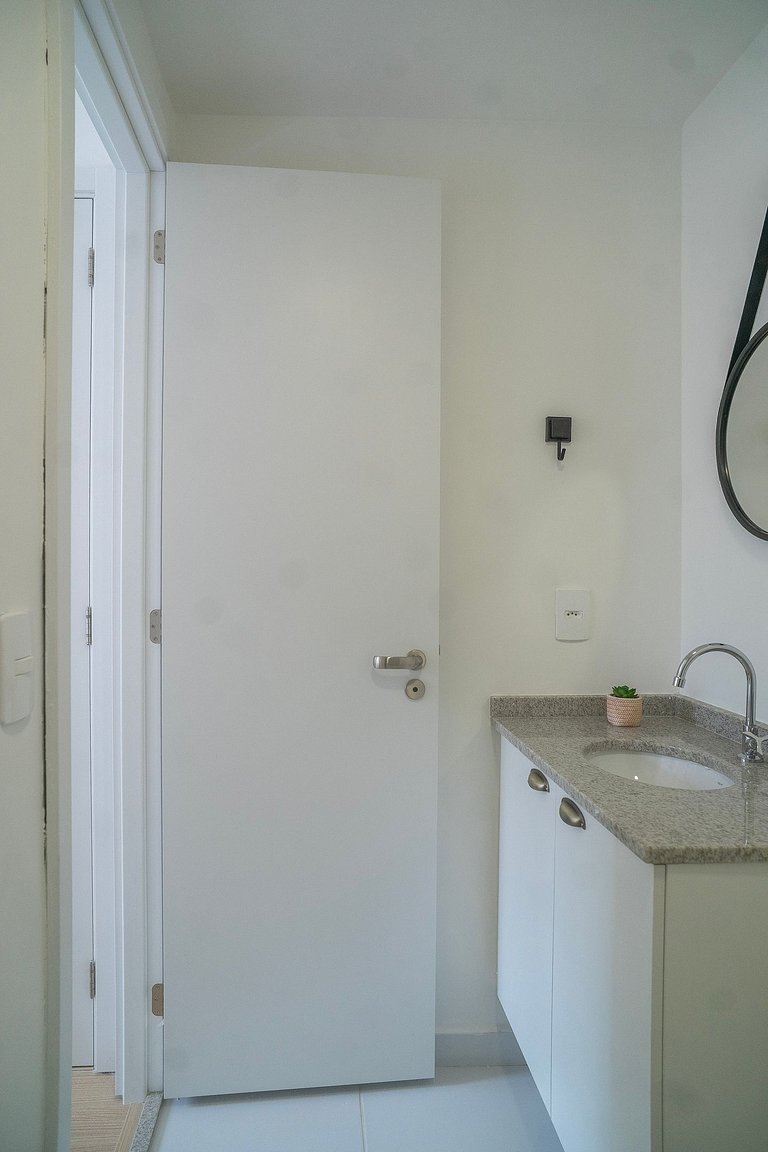 Belo apartamento na Av. Santo Amaro