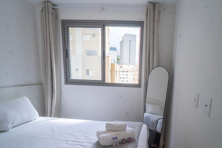 Belo apartamento na Av. Santo Amaro
