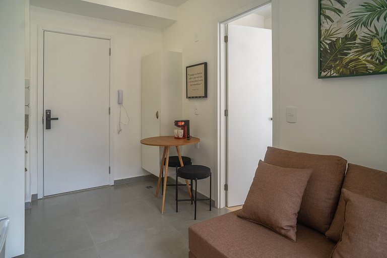 Belo apartamento na Av. Santo Amaro
