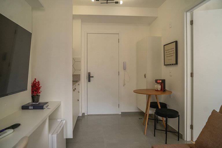 Belo apartamento na Av. Santo Amaro