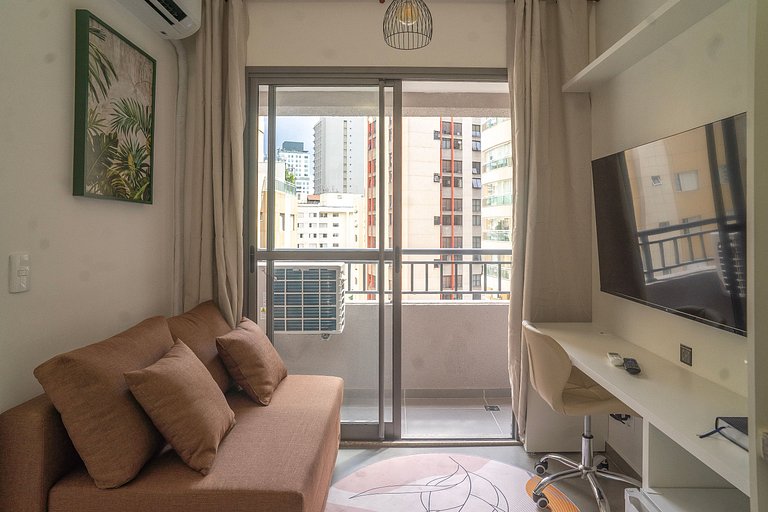 Belo apartamento na Av. Santo Amaro