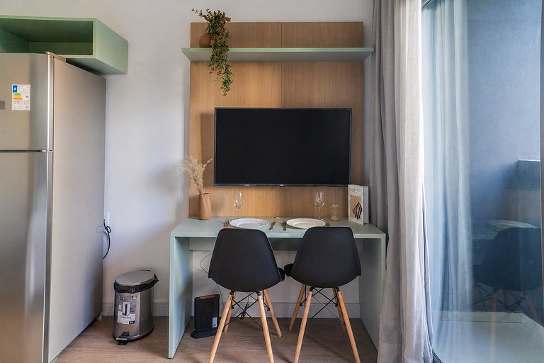 Charmoso studio C/varanda na Pompéia