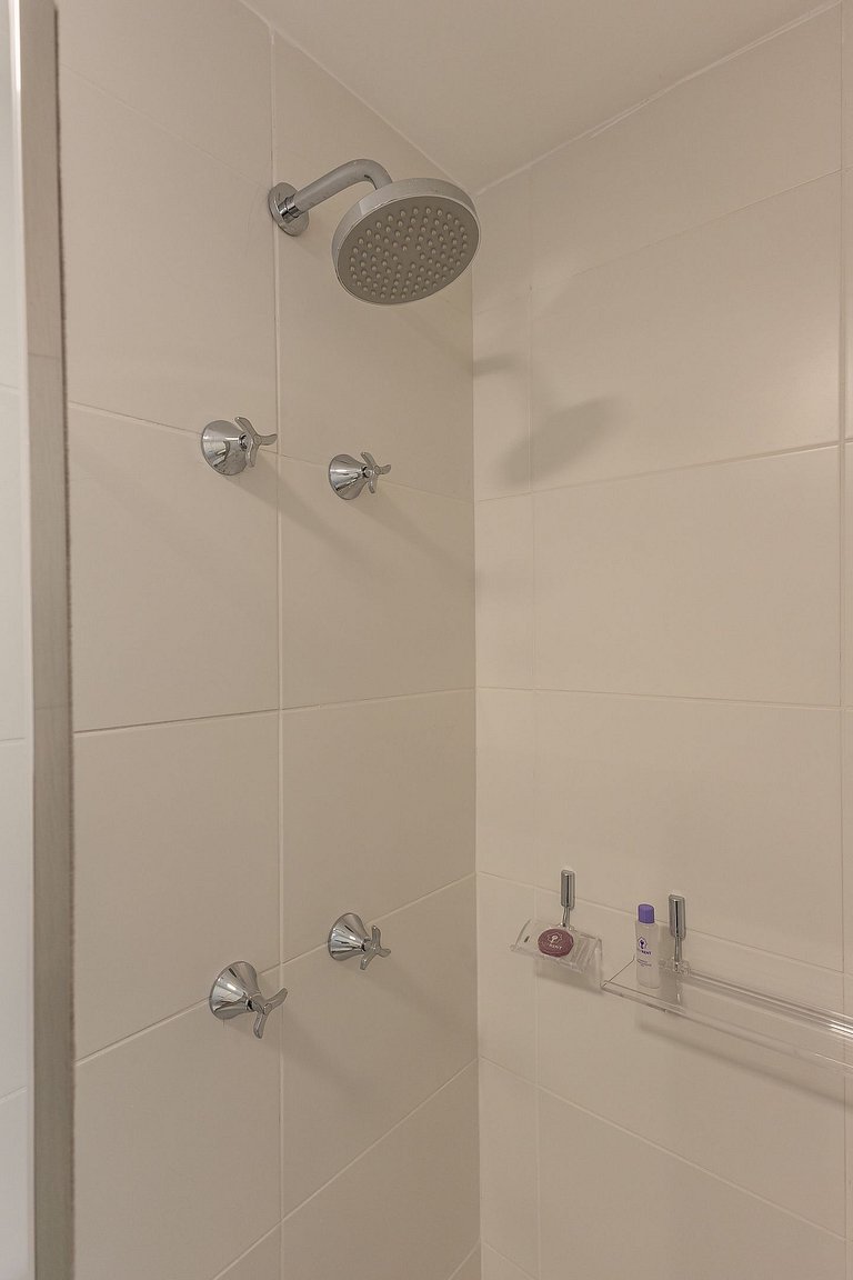 Belo studio C/varanda e piscina na Vila Mariana