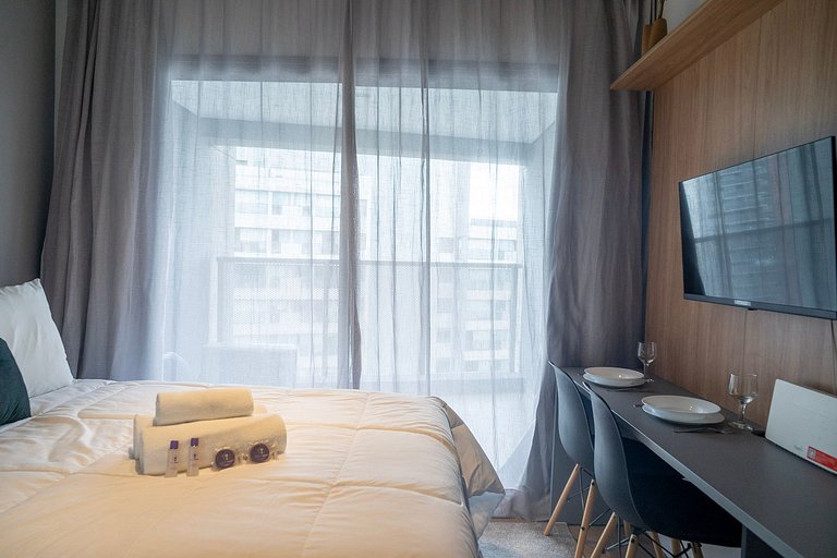 Belo studio C/varanda na Pompéia