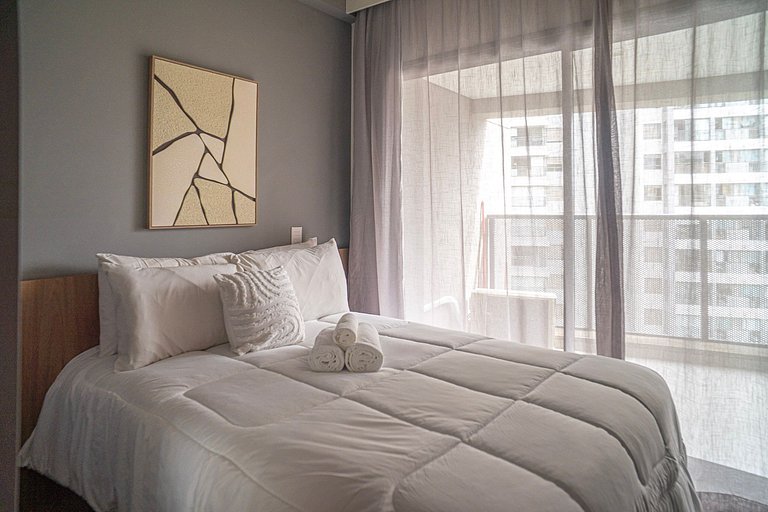 Lindo studio C/varanda na av. Pompéia